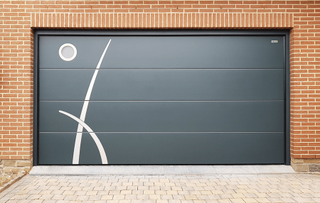 Porte de garage lisse non ligné avec décor en inox - RAL 7016